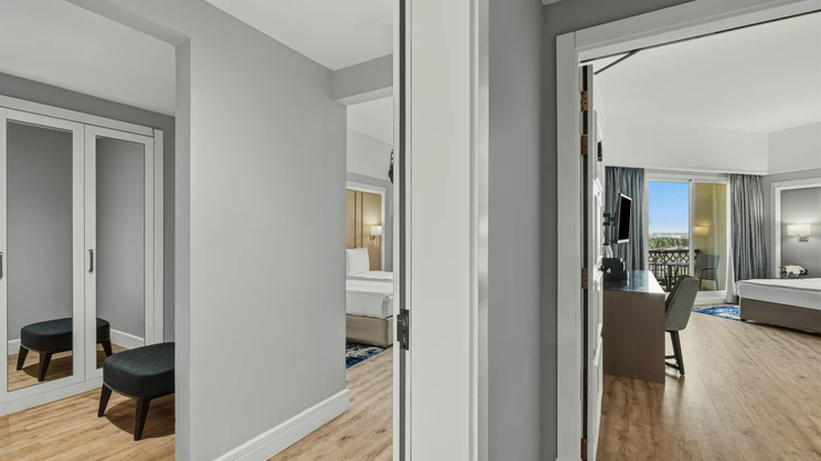 Interconnecting Family Suite with Garden View 
